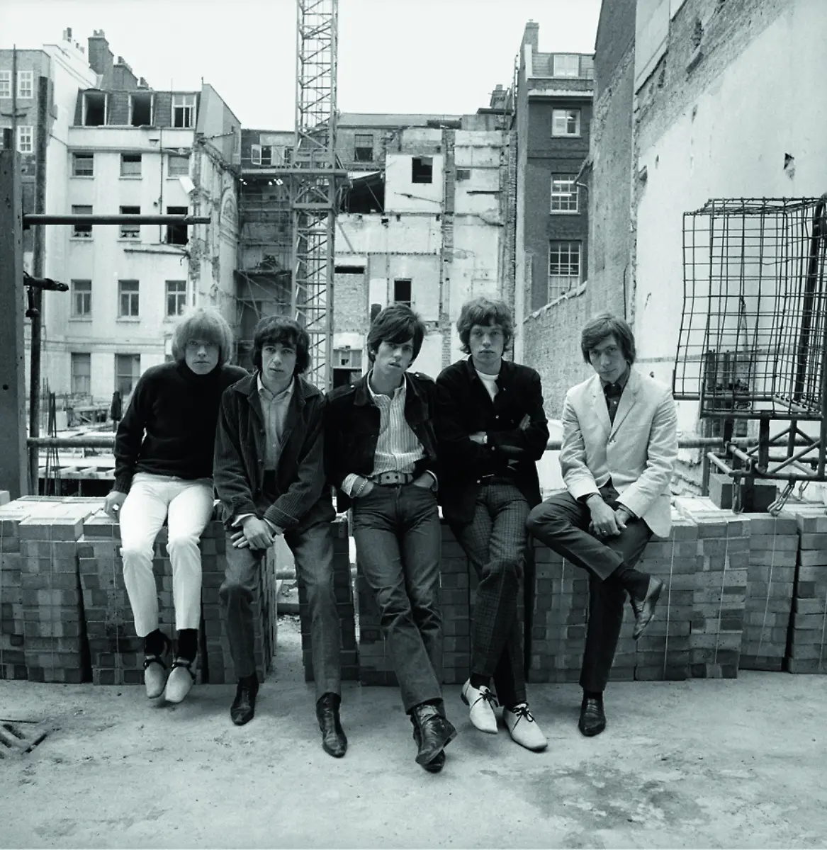 BREAKING-STONES-BACK-COVER-PHOTOGRAPH-BY-GERED-MANKOWITZ-BOWSTIR-Ltd-2016-Mankowitz-verkleinert-com