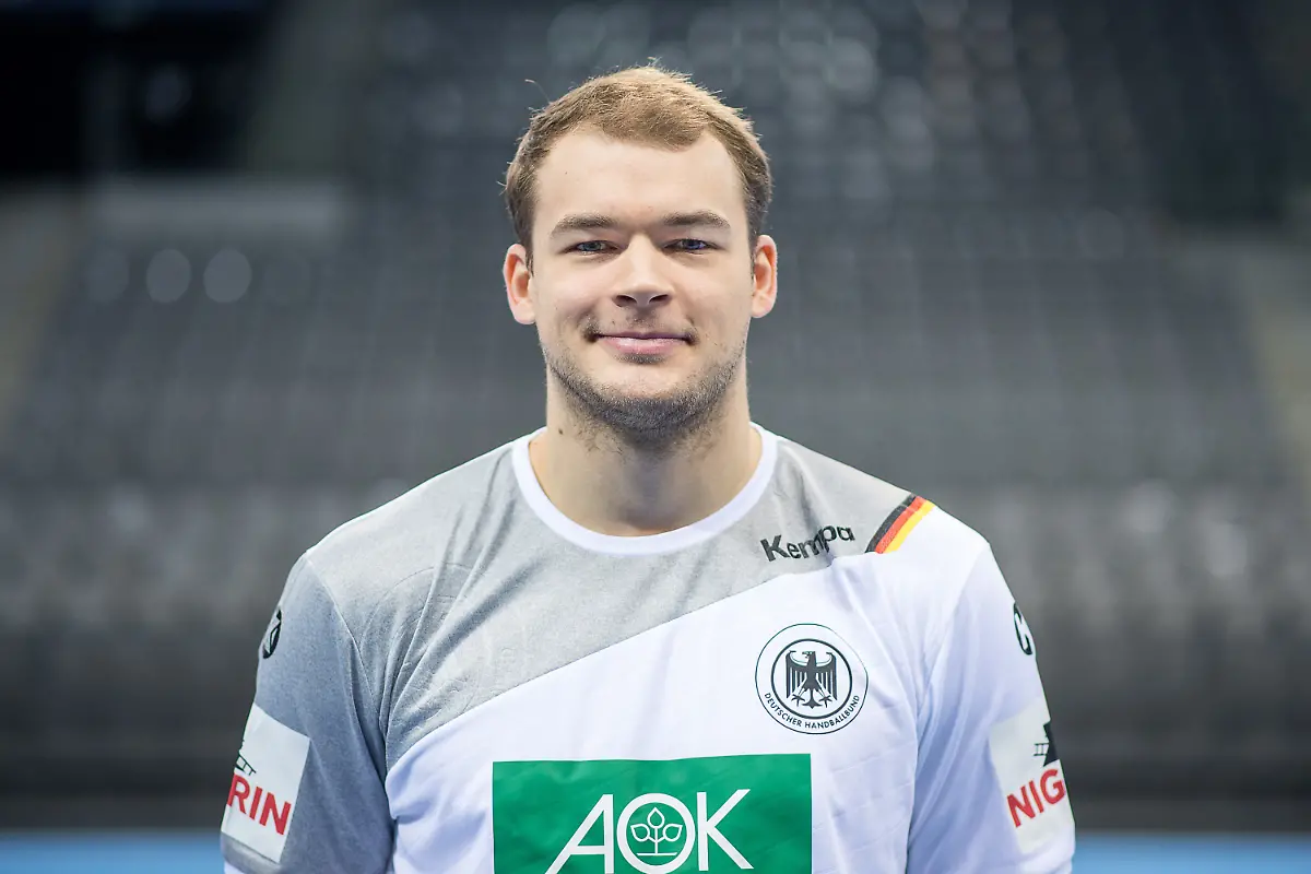 8dd6fce04bae4b591197eb6d675c3f3d