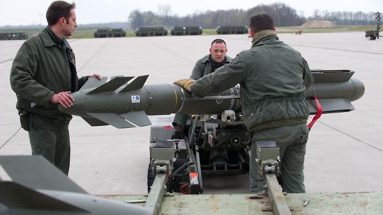 Bewaffnung: Bislang setzt Frankreich vor allem Flugzeuge in Libyen ein.