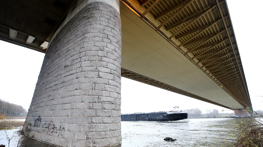 5ee952c8f4d8844ba1144b8934115c1a