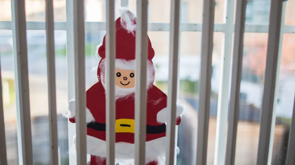 fcc5ec00edb5458fb495c6a53f3d2594