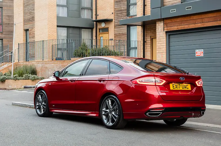 ford-mondeo-st-line-rear-quarter
