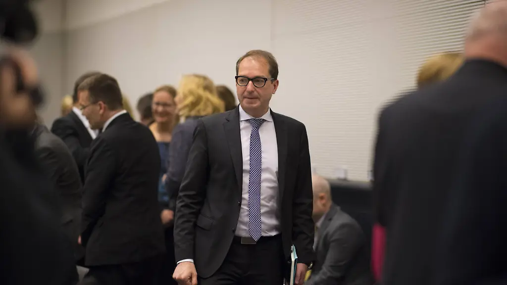 Bauer7c5f15c2c49162bf6a1fffd305cf1a3d