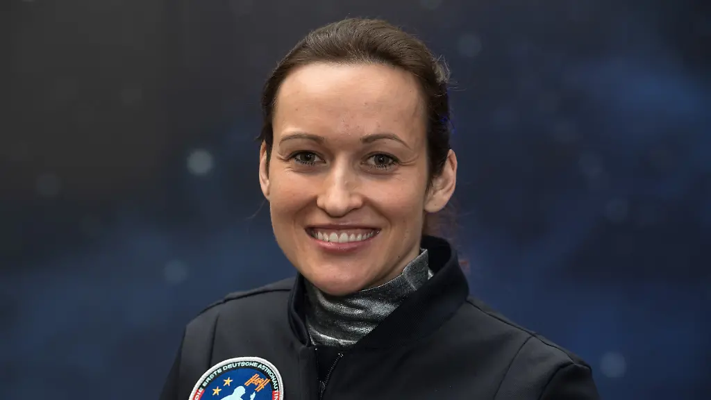 f2351bdaaba285db0f7b8b69eec644e1