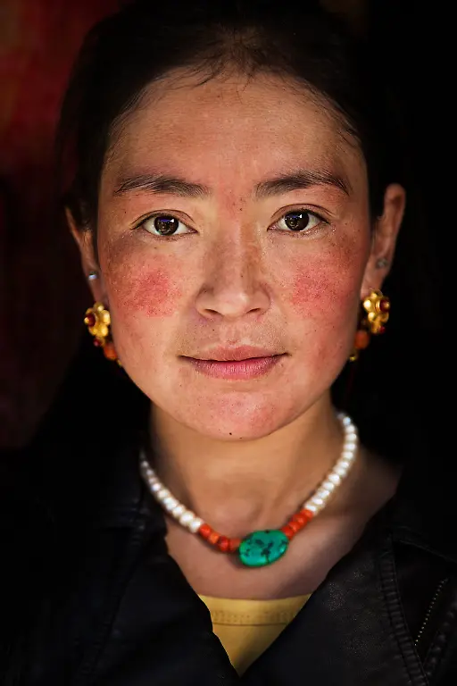 20-TibetanWoman