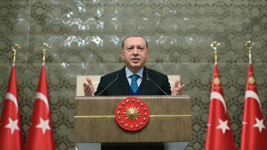 01579129e52c6872e2ae79ba57e87798