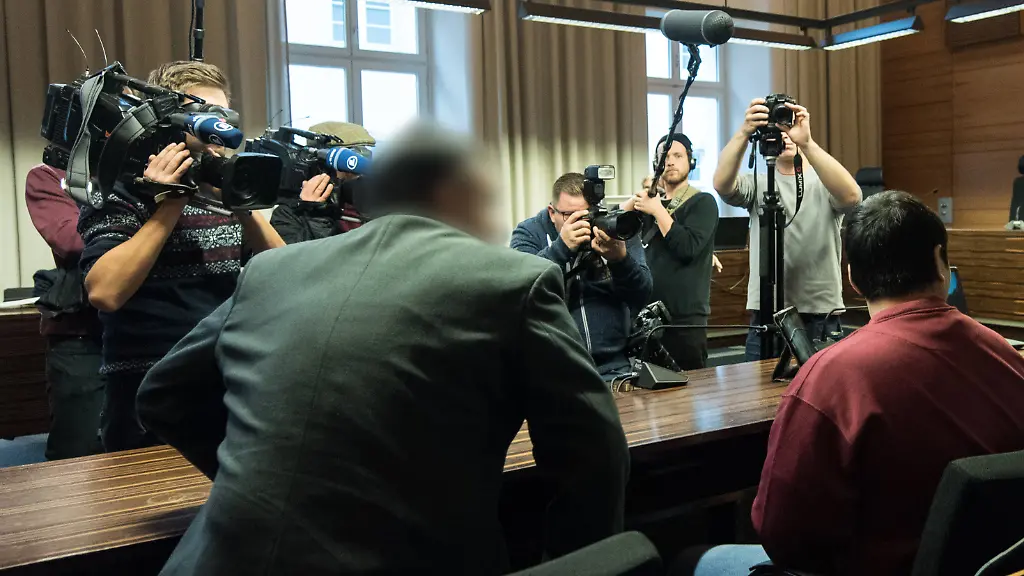 b3fedd5a1fada2f398f01bbc557f64b0