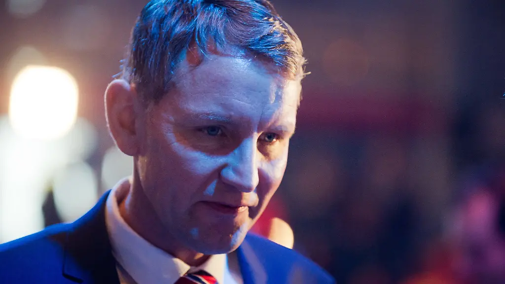 f820da2e744cfcd23cde7a703cb02785