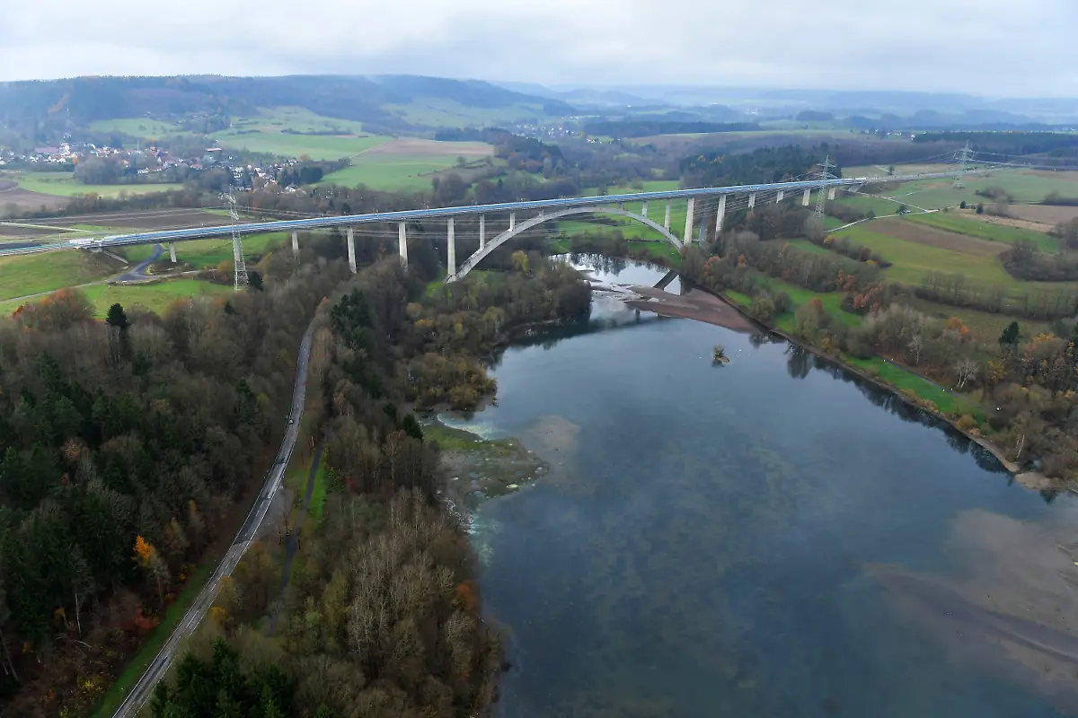 04682bedeee2280052587bbb460b4935