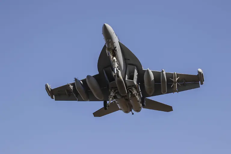 b76e2660a91eedb403719bf7015e7b03