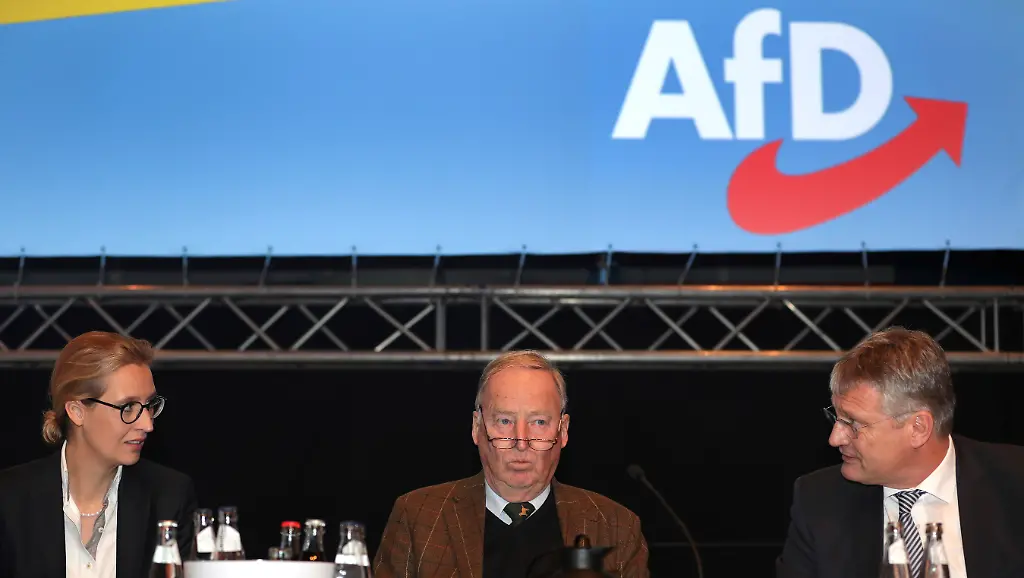 2e60b4ceaf23175f4ce8b4cf76222504