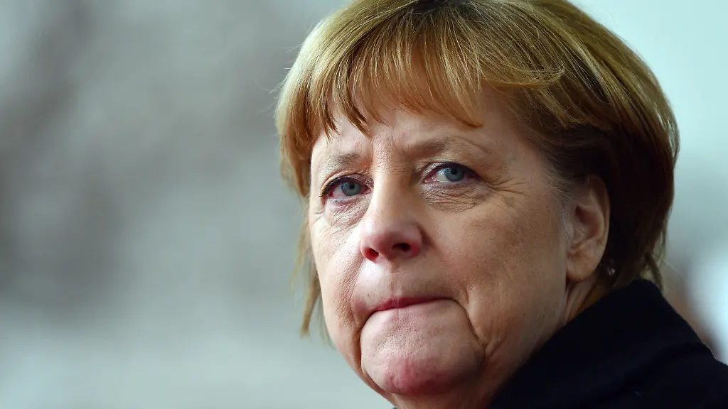 8171b8cf9bff0e8bfd5623b4a83ec08d