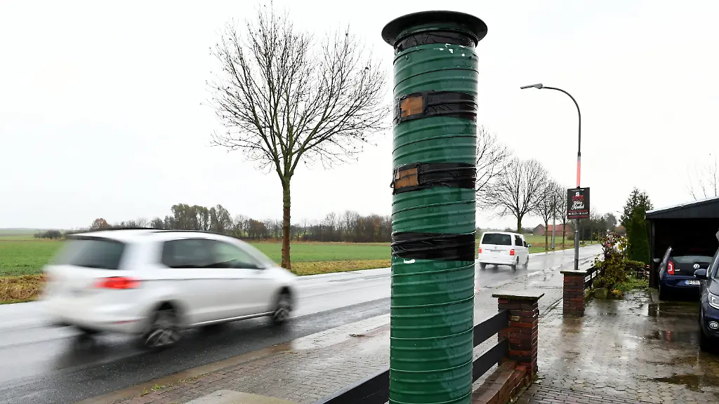 2d934d283c7a8e0c617f09f9a5a0be70