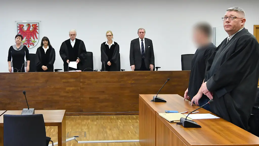 f6e099224ee843e62052c43f827c1bcd