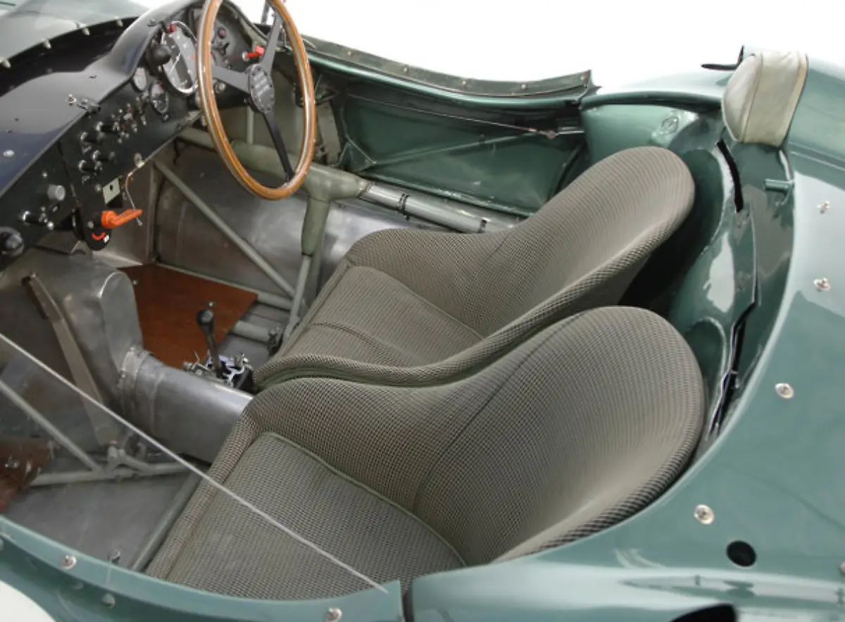 Aston-Martin-DBR1-1959-800x600-wallpaper-06