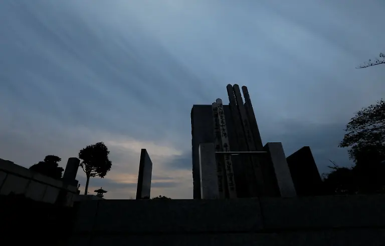 19bab22ba0f8bc0de0b0f2f48e8f1147