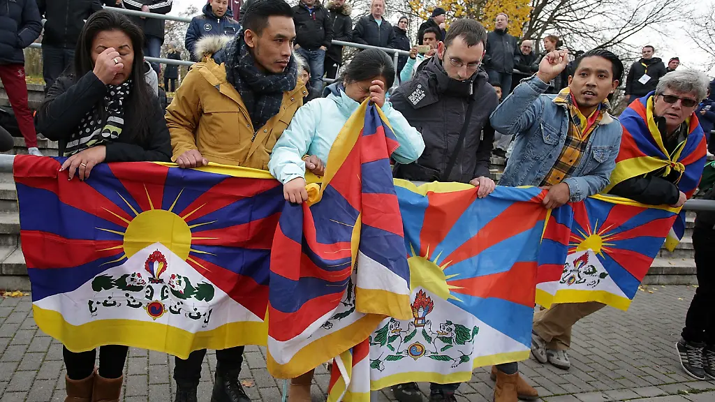 12a433e64709d595354cd457980feefd