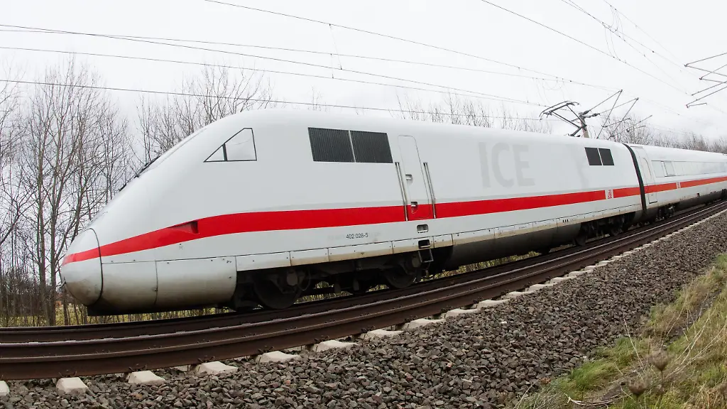 370313df096f89d8f106809f3e1e5e61