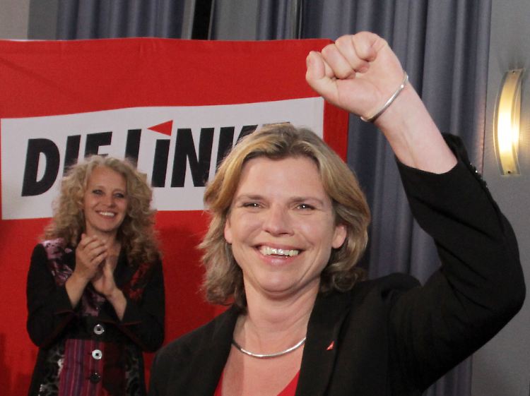 Die Spitzenkandidatin Linken, Kristina Vogt, lässt sich feiern. Dabei verlor die Partei rund 2,5 Prozentpunkte.