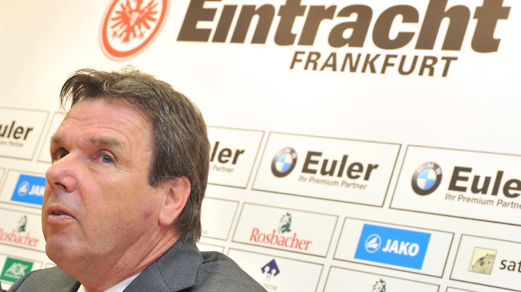 Eintrachts Vorstandsvorsitzender Heribert Bruchhagen: "Sind Topfavorit".