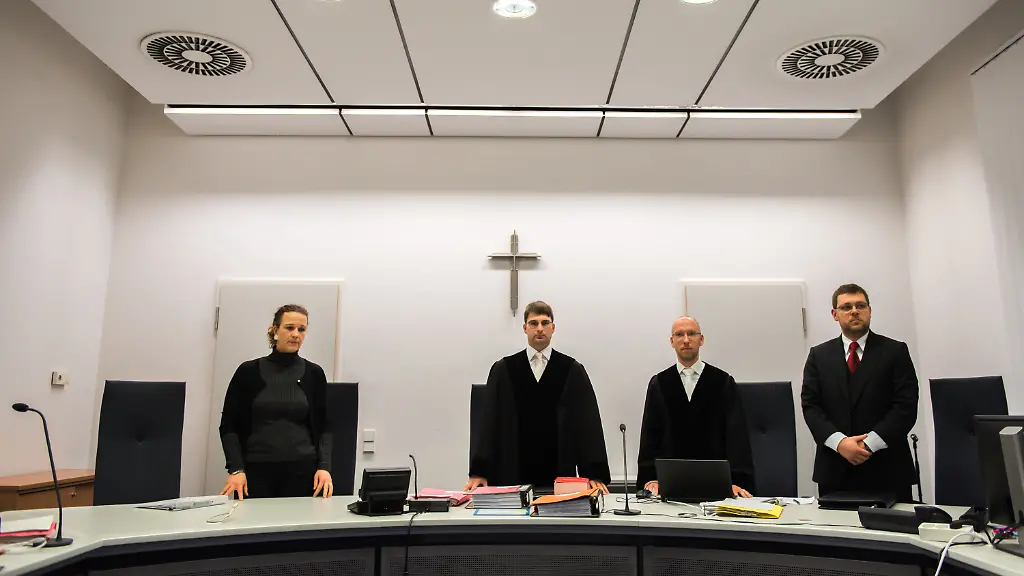 6a326fe34545689d4ff0e35c8aa07956