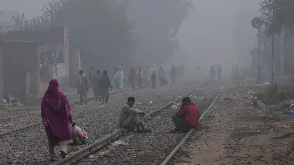 fbdf4061a3b3c4d3be45aaf3b47034be