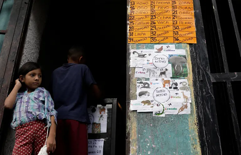 a2196633ded742694b1fe4a4b31d292d