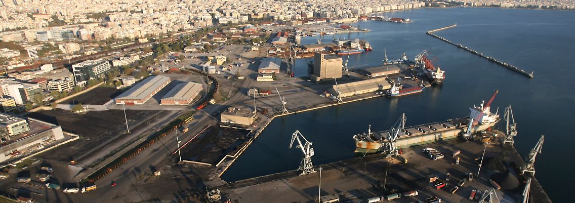 Mehrheitlich in Staatshand und auch auf der Verkaufsliste: Der Hafen von Thessaloniki.