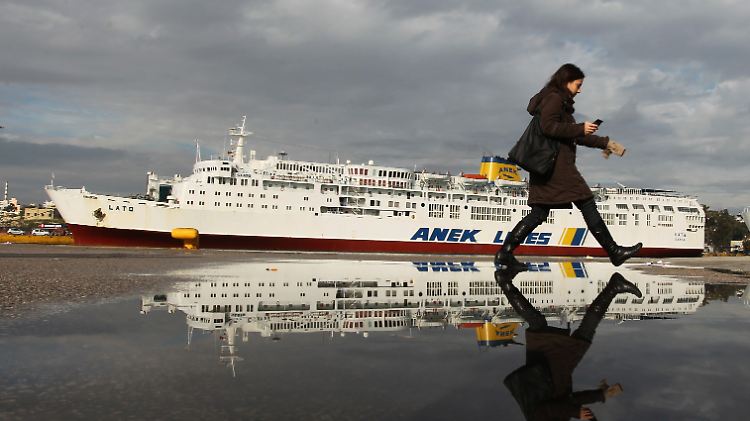piraeus_port.jpg