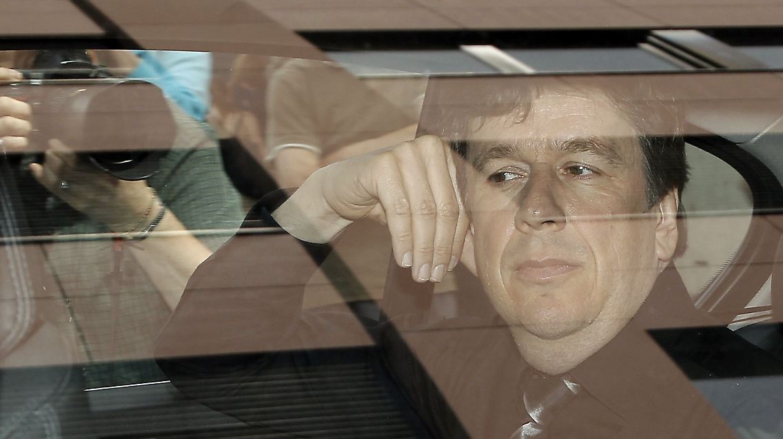 Kachelmann verlässt das Gerichtsgebäude - in einer Woche soll das Urteil gesprochen werden.