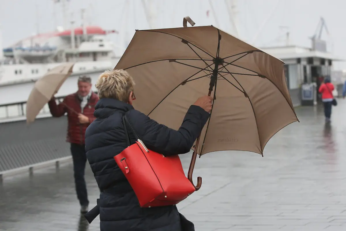 ae381eba975a572e12770ea715634934