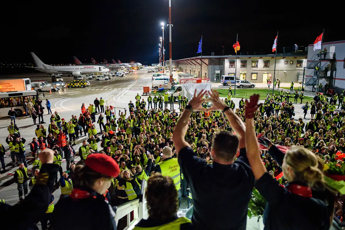 e27e2be2d9bc07675cd8b5c5ef199dc7