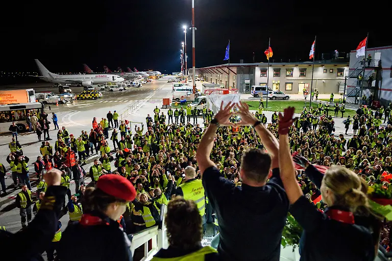 e27e2be2d9bc07675cd8b5c5ef199dc7