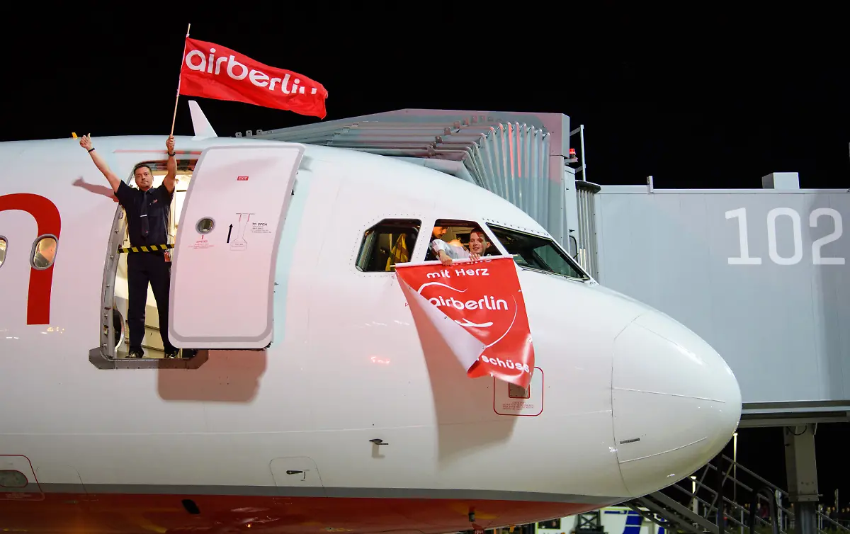 012afdec18372ac867725d0fd455d11b