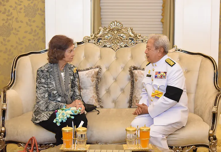 8770602156f62240b1a6576c14fb7616