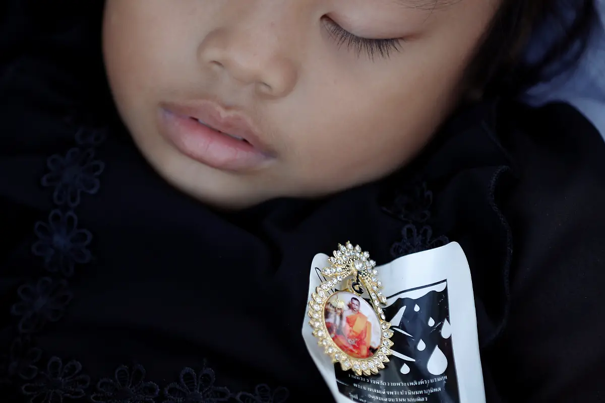 e92ae715b2f55b4c6bbfb511bfe1b235