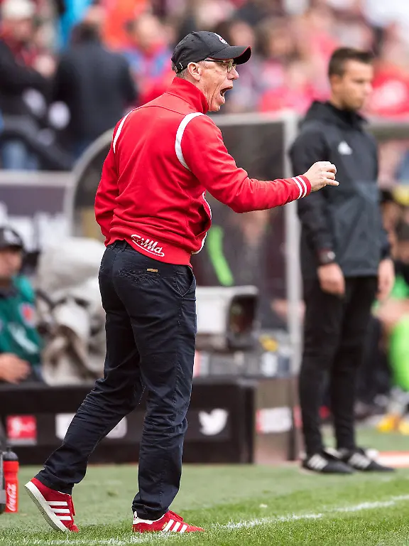 4bf2edc3853522a7f2213200e557ec61