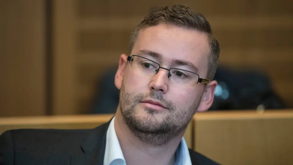 bc8ca5ef7828c7a8b61883435bd13d67