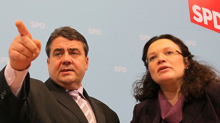 SPD-Chef Gabriel und Generalsekretärin Nahles wollen ihre Partei attraktiver machen.