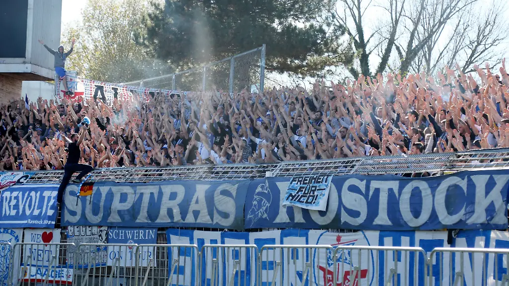 d62ef58ba700b6c49c7d31161421ee70