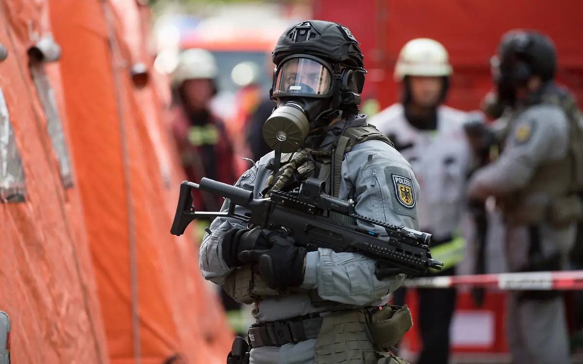 ef2712983a576258cf95777ba03276e6