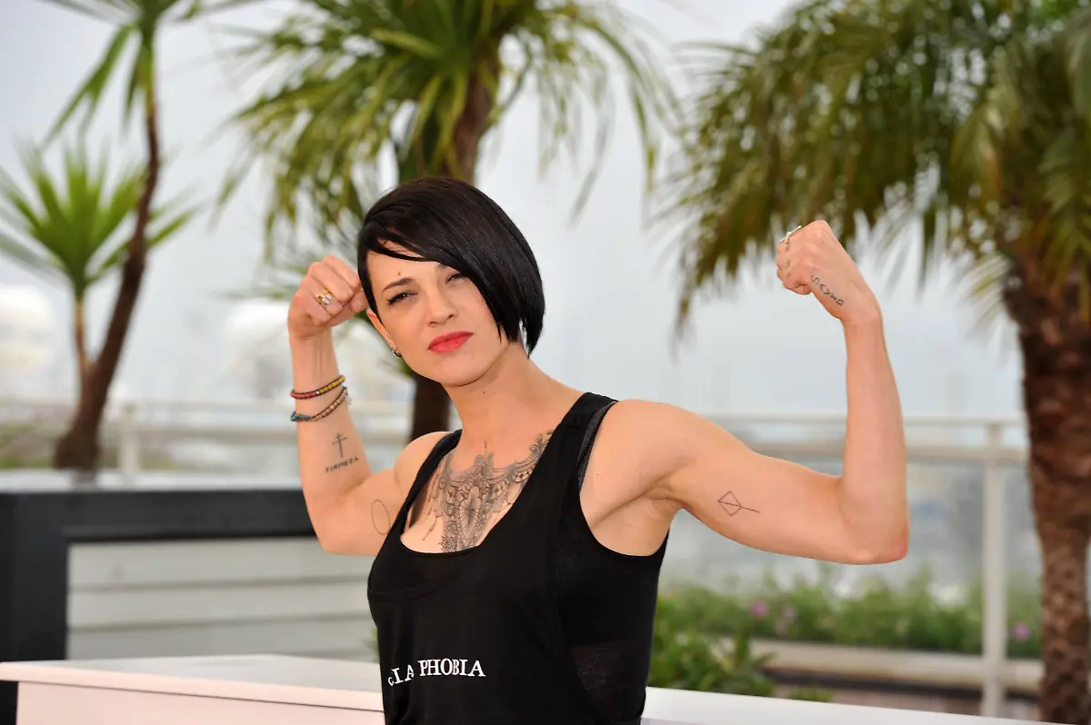 77dcf607b80fe84d33409dbda55ba2b5