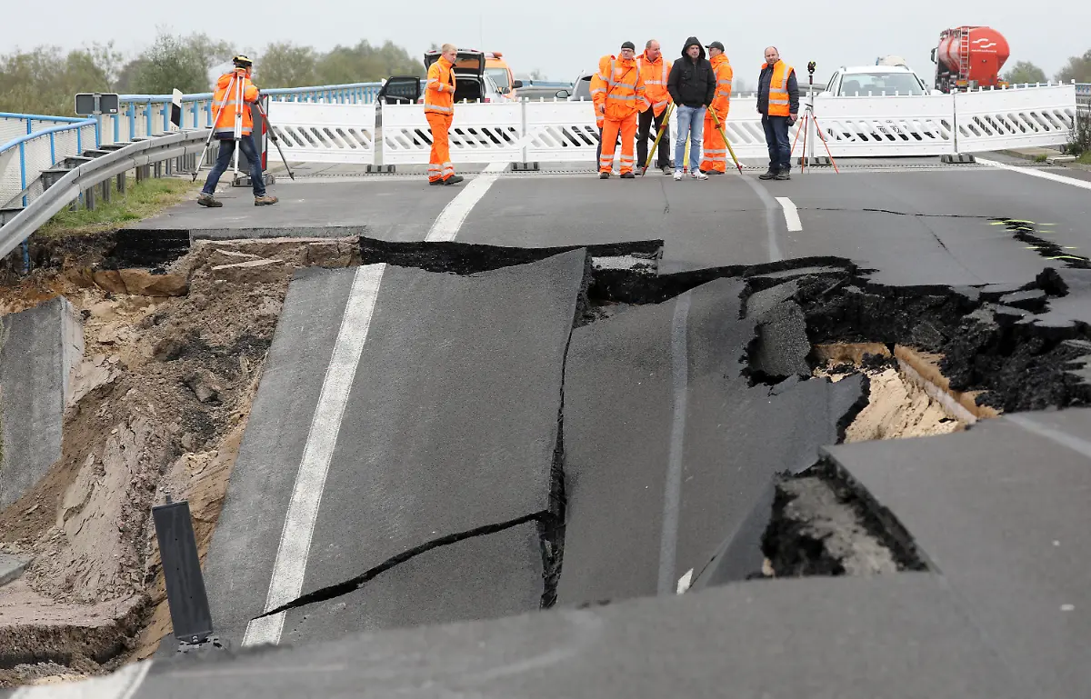 dbae29c30bd0d21e59a7e6687b912cce