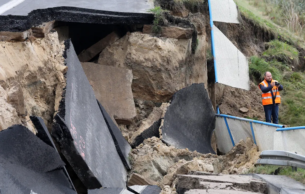 7ef18beaaaac4b99bf71f03fe3925958