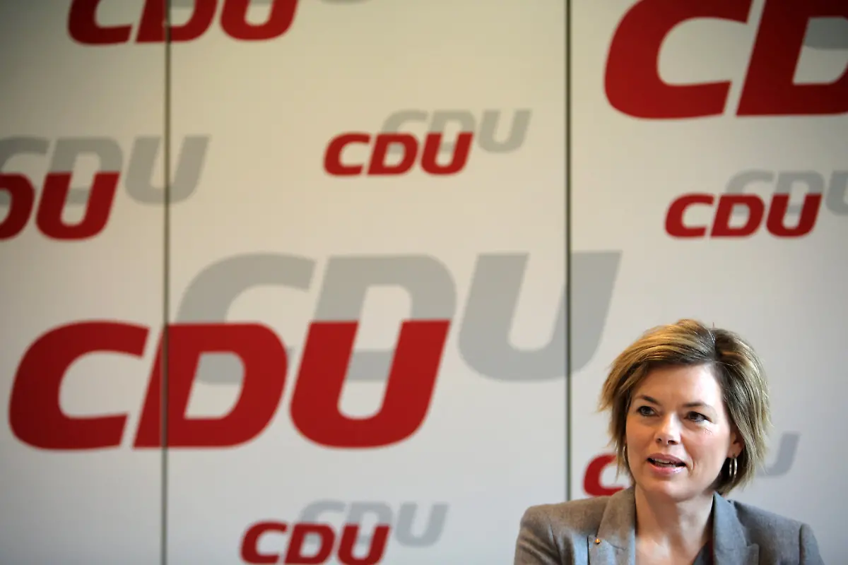 0b4a11bcbcc6b4af9fddacb25d5050b0