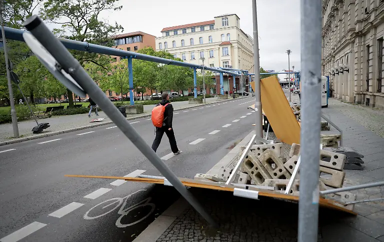 88fac6d3f57a8791cff6329ef4df4634