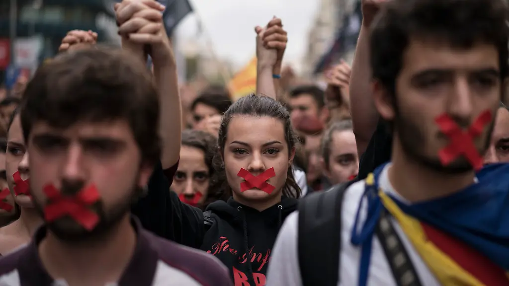 e2d4aff881adb97ddbc4688ea58f1420