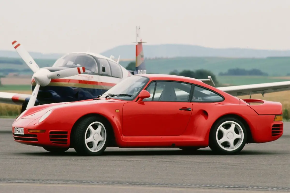 18porsche959mitflugzeugmitporscheflugmotortyppfm3200bildjahr1988quelleporsche-9168126502175170788