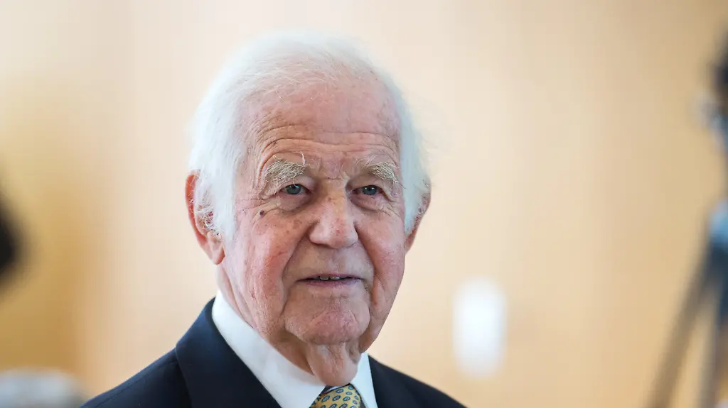 b1073db06d3de9d7ae1e27cd1fdda8d5