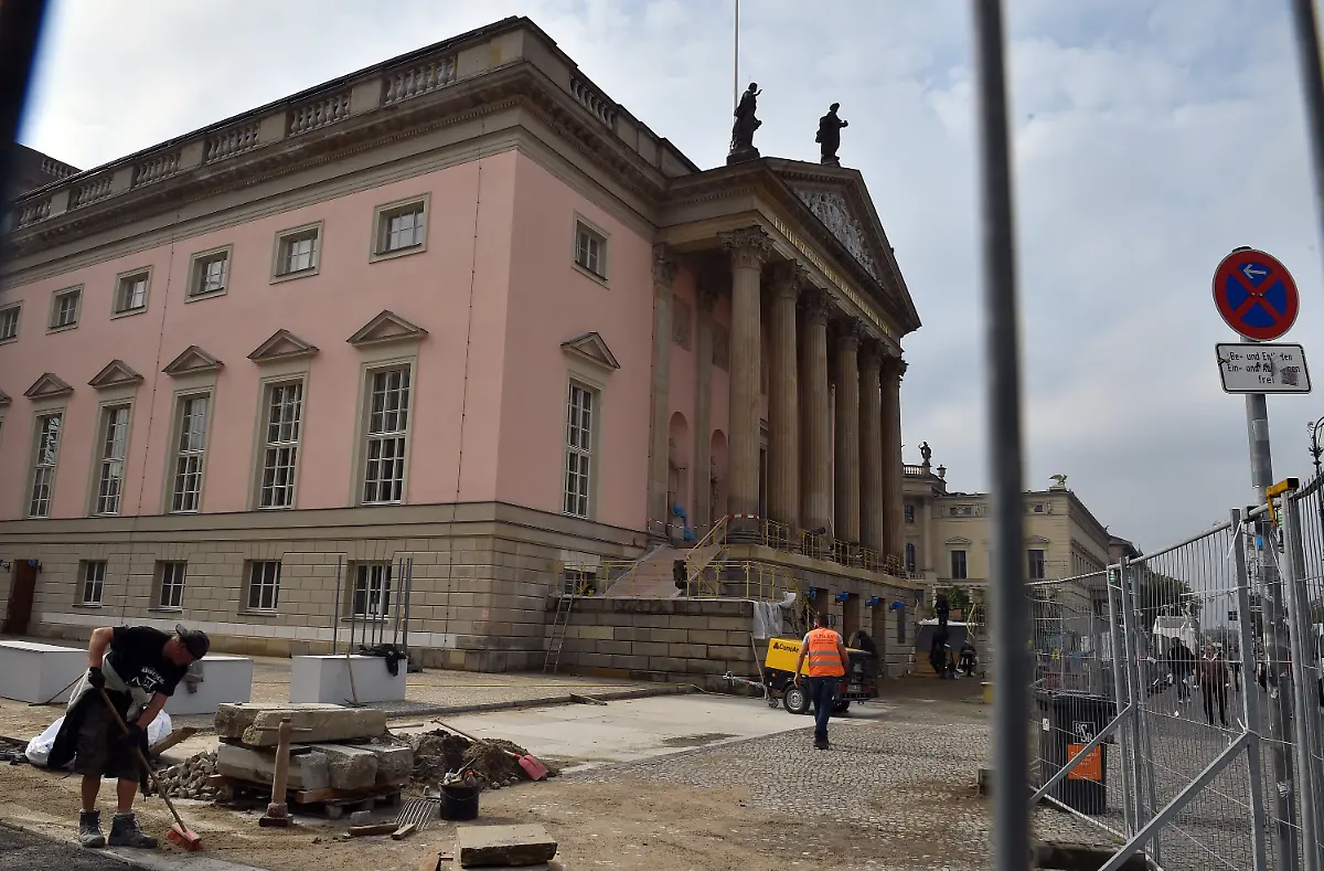 b5f2615f1a02941fa8e295c448452f4b